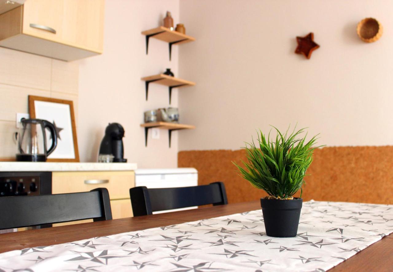 Elizabet Home Apartment Free parking — 4-Star Luxury Hotel in Oradea, Romania