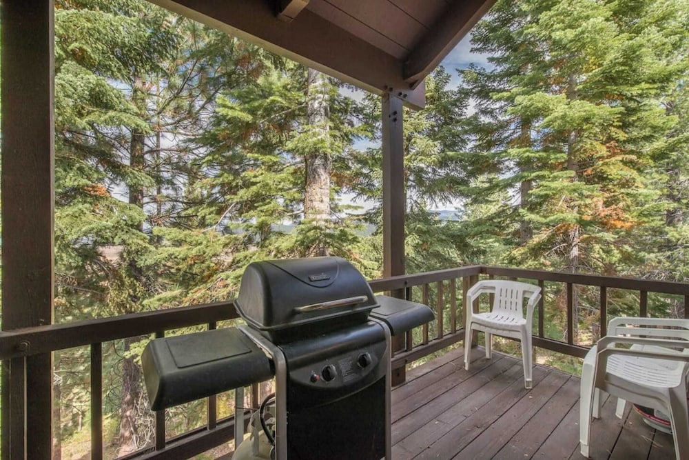 Hawk's Eye by Avantstay Cozy Condo w Views & Access to Northstar Resort Community - photo 28