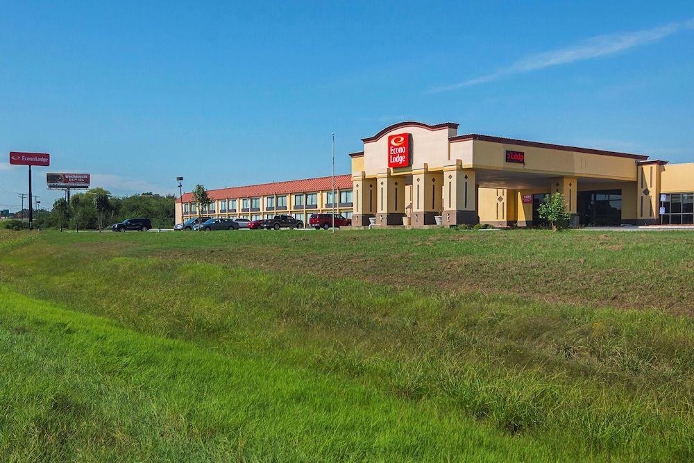 Hotel Super 8 Sulphur Springs - photo 27