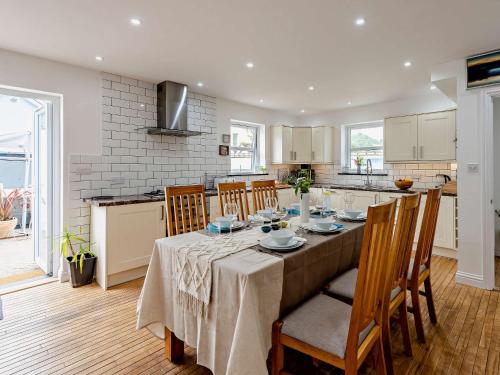 4 Bed in Combe Martin 83502 in Combe Martin, United Kingdom