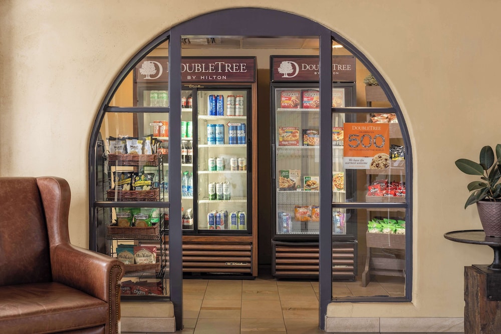 DoubleTree Suites by Hilton Tucson Williams Center - photo 57