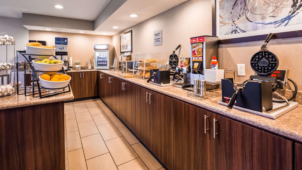 Best Western Liverpool Syracuse Inn & Suites - photo 21