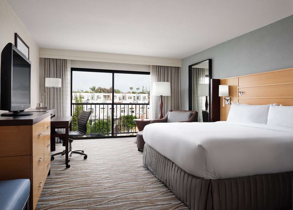 Sonesta Redondo Beach & Marina - photo 17