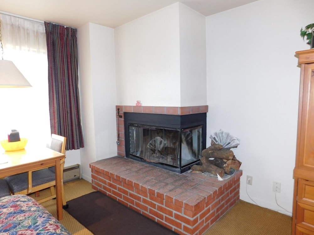 Pacific Gardens Inn - photo 33