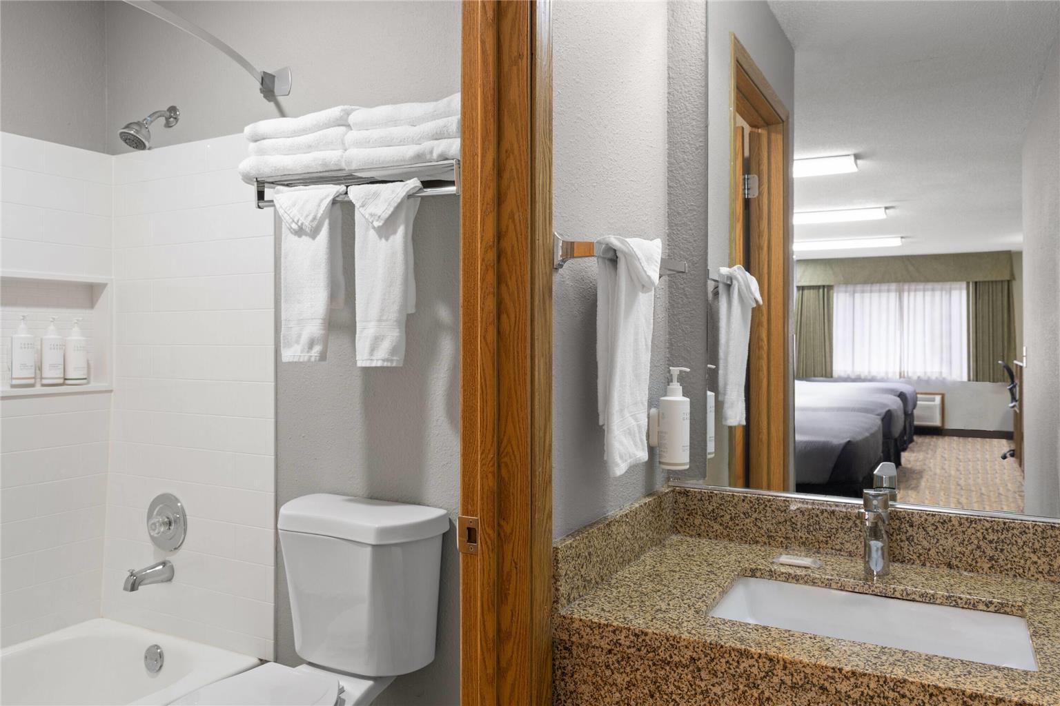 Super 8 by Wyndham Baker City - photo 40