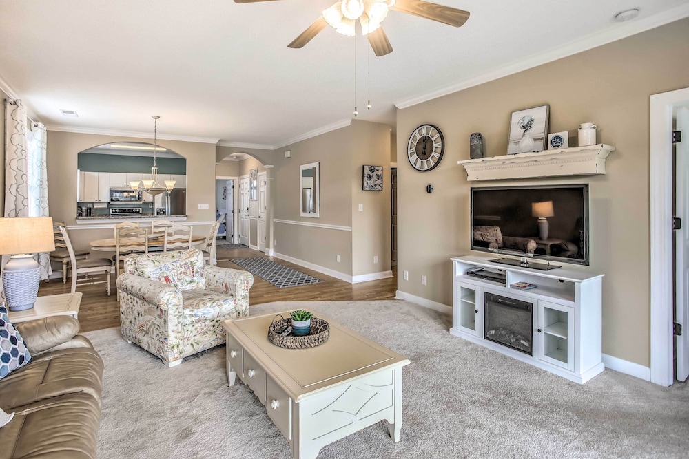 Pool Beach & Golf: Barefoot Resort Condo in North Myrtle Beach, United States