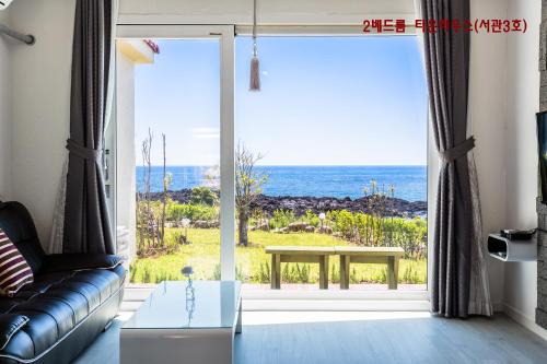Jeju Turning point Pension — 4-Star Luxury Hotel in Seogwipo, South Korea