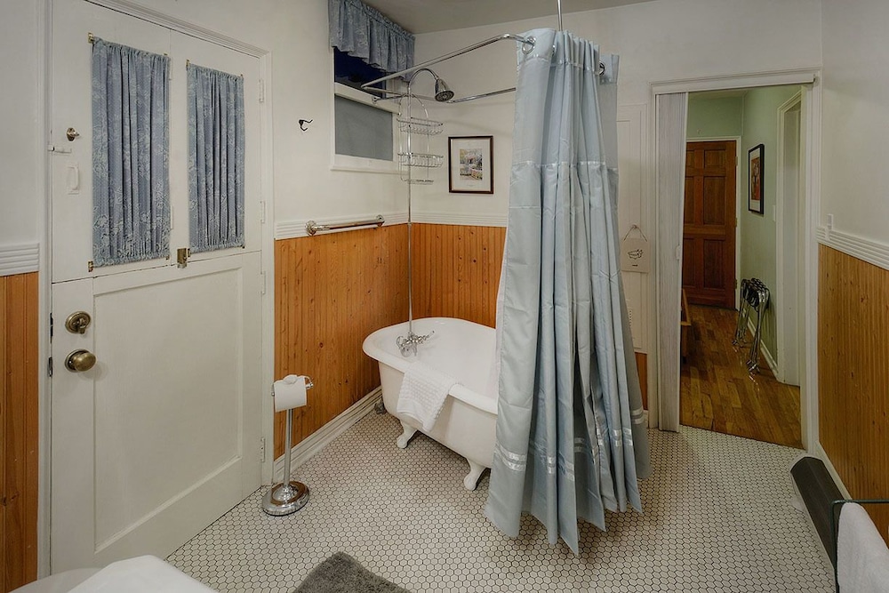 The Blenman House Inn - photo 5