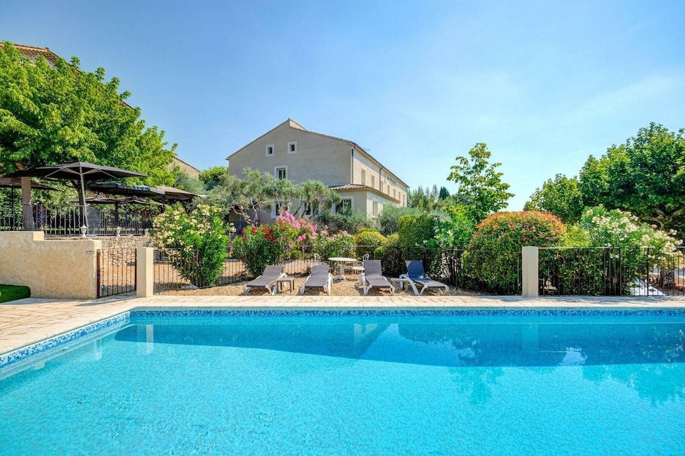 Vilajoun - last minute hotel in Salon-De-Provence