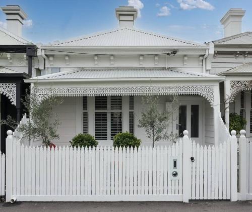 Albert Park Bayside Brilliance Grhm — Melbourne