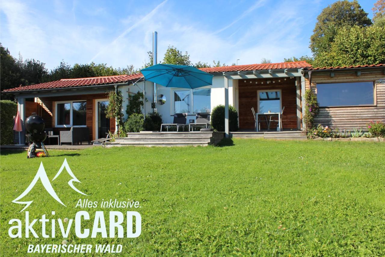 Ferienhaus Schau ins Land eigene Panorama Sauna — hotel in Schofweg