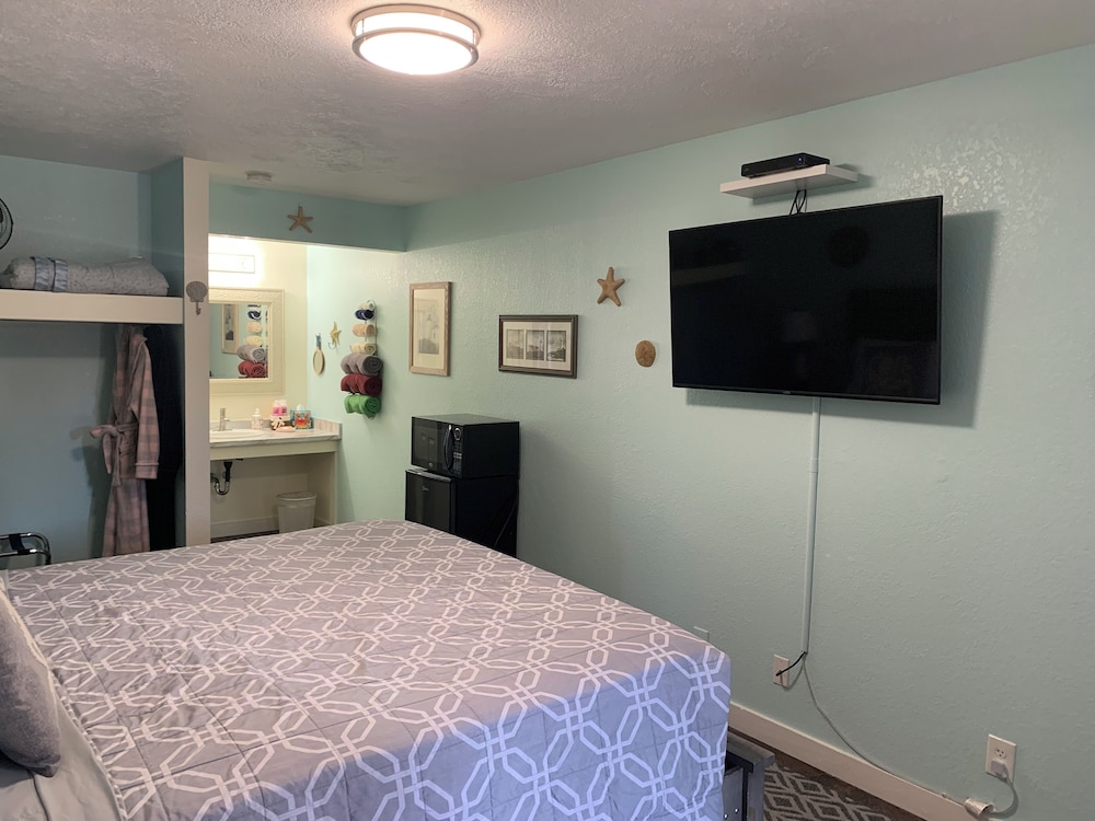 South Jetty Inn - photo 105