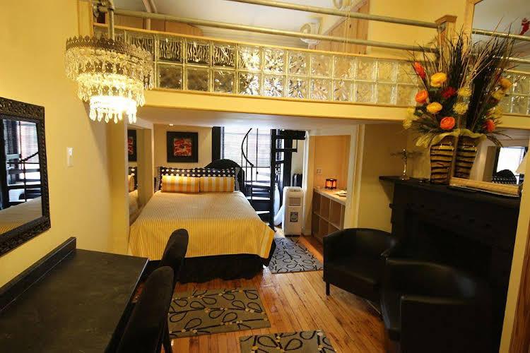 The International Cozy Inn - photo 12