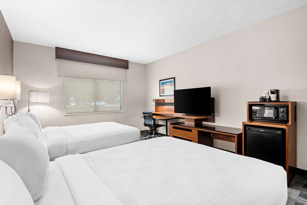 Best Western Ottumwa Inn & Suites - photo 20