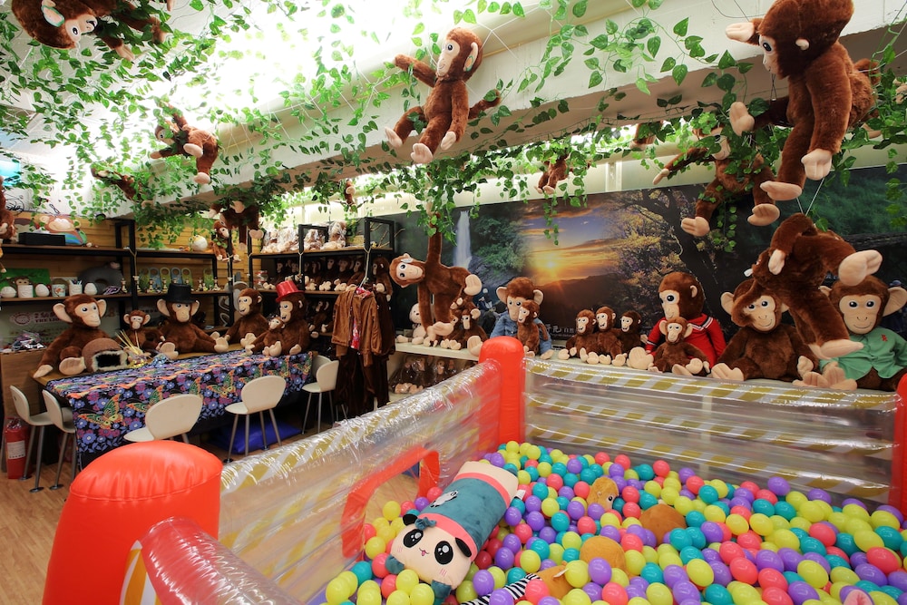 The Lion Hotel — hotel in Yilan