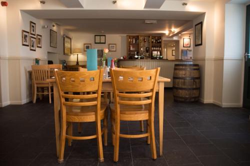 Bridgend Hotel — Bridgend — photo 5