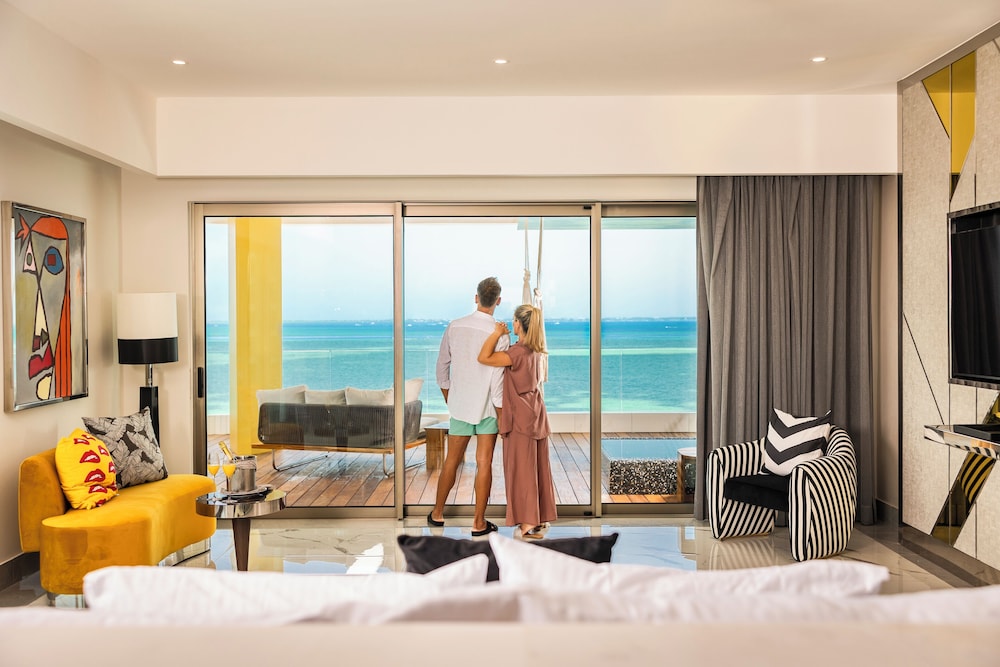 Beach/ocean view