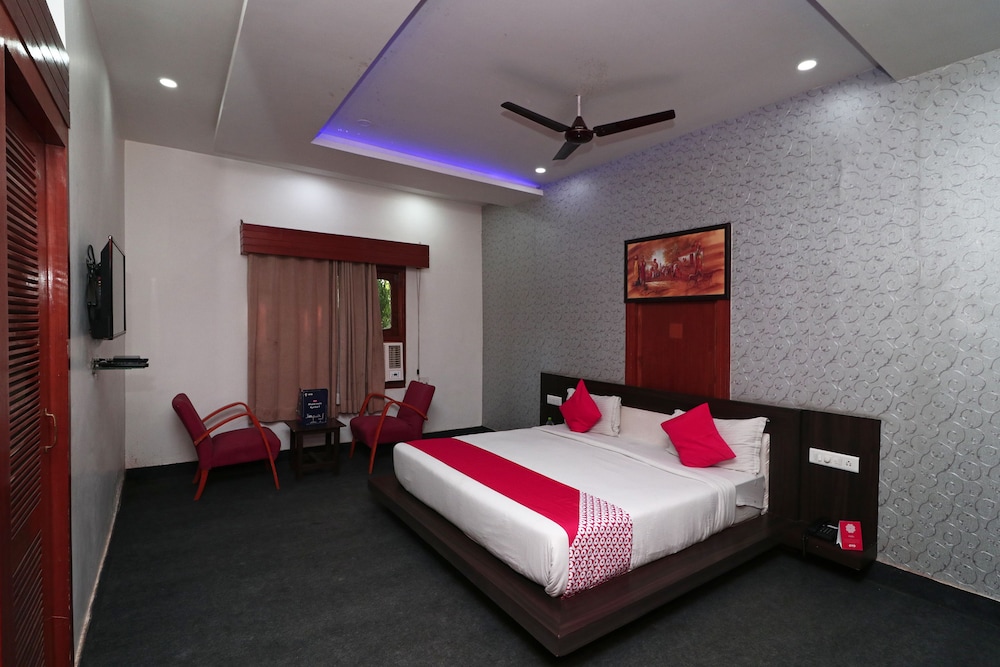 OYO 16499 Hotel Moti Dungri Palace in Alwar, India