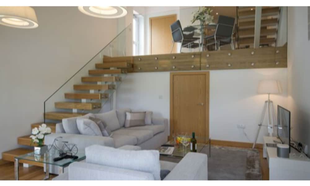 Tailored Stays Executive Town House — 4-Star Luxury Hotel in Cambridge, United Kingdom