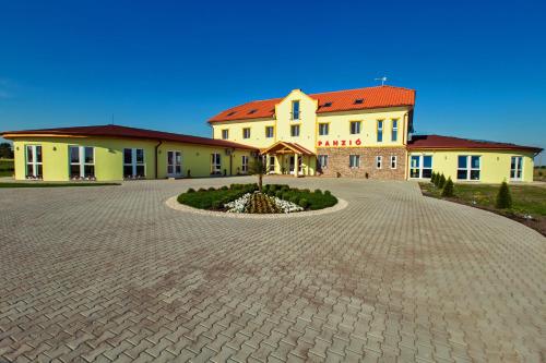 Kentaur Lovaspanzió és Pihenőpark in Hodmezovasarhely, Hungary