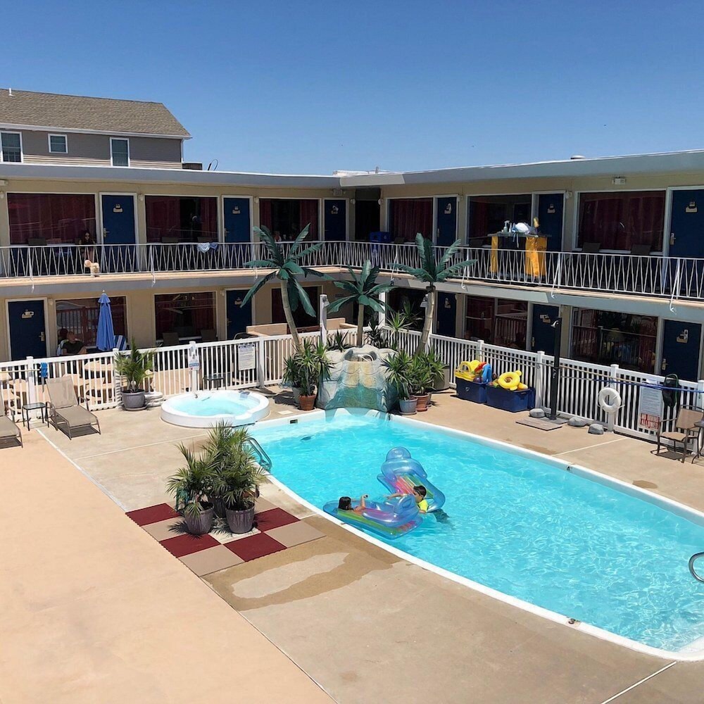 Sandbox Motel - photo 31