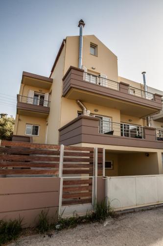 Thomis Beach House — 4-Star Luxury Hotel in Kalyves, Greece