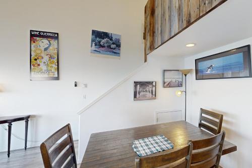 Whaler's Getaway — 4-Star Luxury Hotel in Depoe Bay, United States