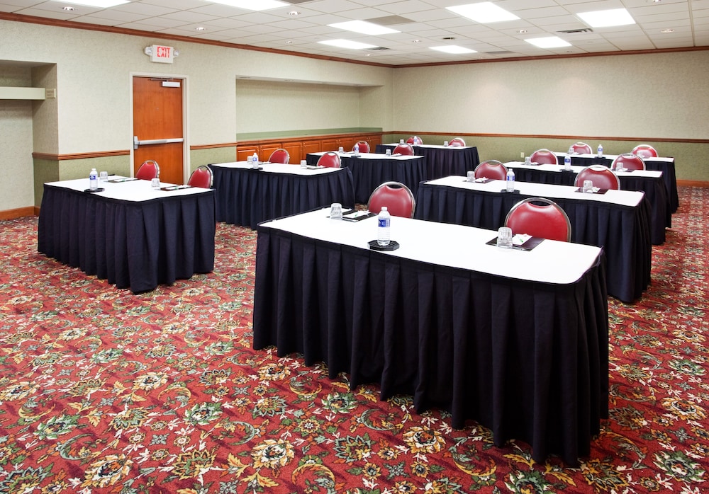 Holiday Inn Hotel & Suites Cincinnati Eastgate by IHG - photo 25