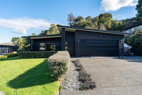 Riverside - carbon neutral hotel in Taupo