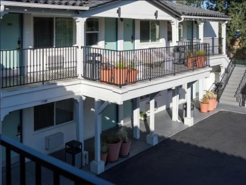 Leland Hotel — Palo Alto