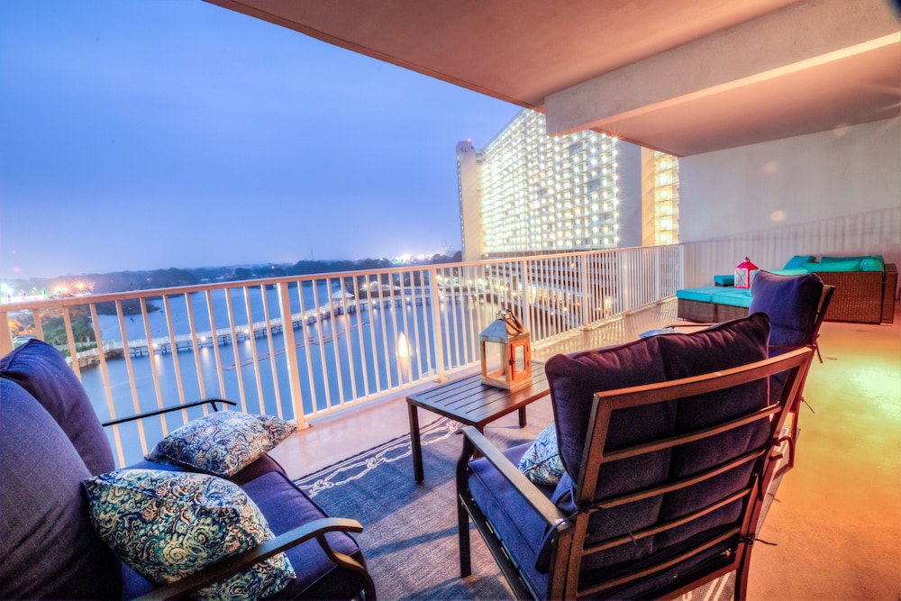 Laketown Wharf Resort by Aneliya's Rentals - photo 877