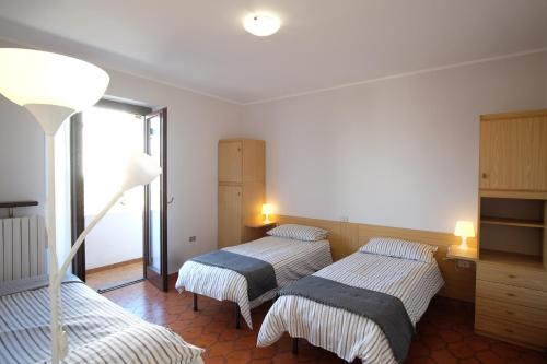 Villa Isa — 4-Star Luxury Hotel in Castelletto Sopra Ticino, Italy