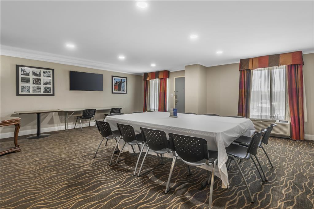 Best Western Salisbury Plaza - photo 7