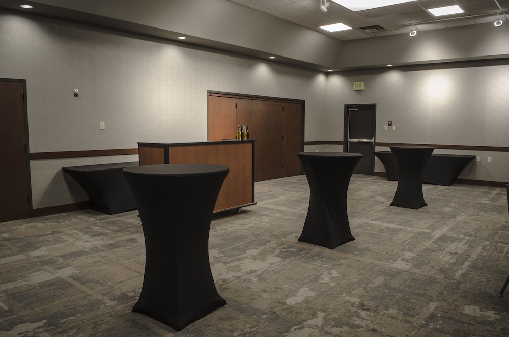 Holiday Inn Fargo by IHG - photo 76