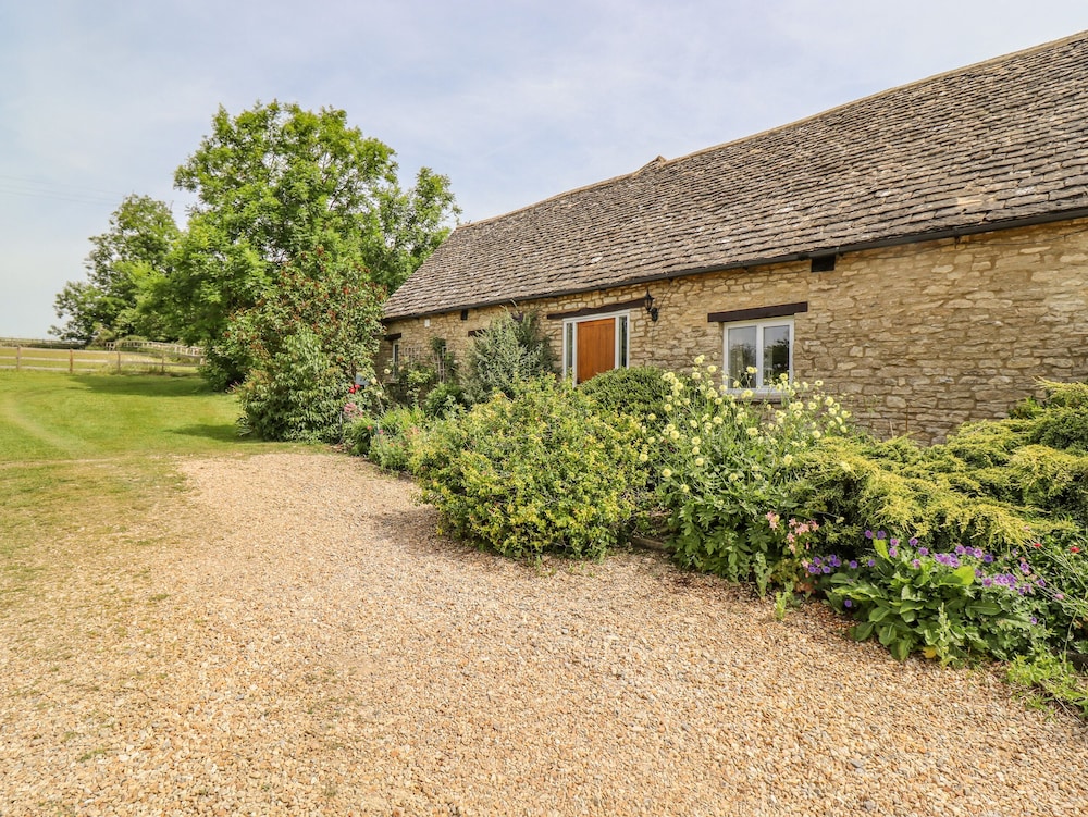 Pheasant Cottage — 4-Star Luxury Hotel in Burford, United Kingdom