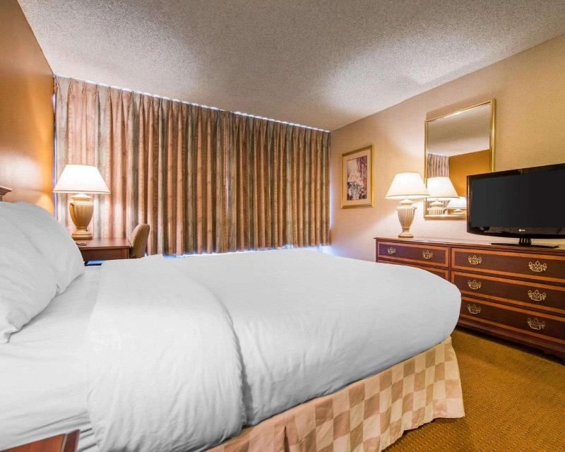 Clarion Inn And Events Center Pueblo North - photo 21