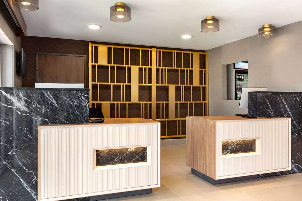La Quinta Inn by Wyndham Columbia NE Fort Jackson - photo 6