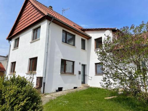 Ferienhaus mit Bar und Sauna — hotel in Duderstadt