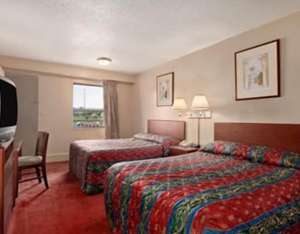 Hilltop Inn - photo 9