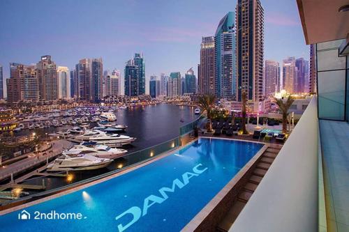 Seaside Splendor The Palm's Breathtaking View — 5-Star Luxury Hotel in Dubai, United Arab Emirates