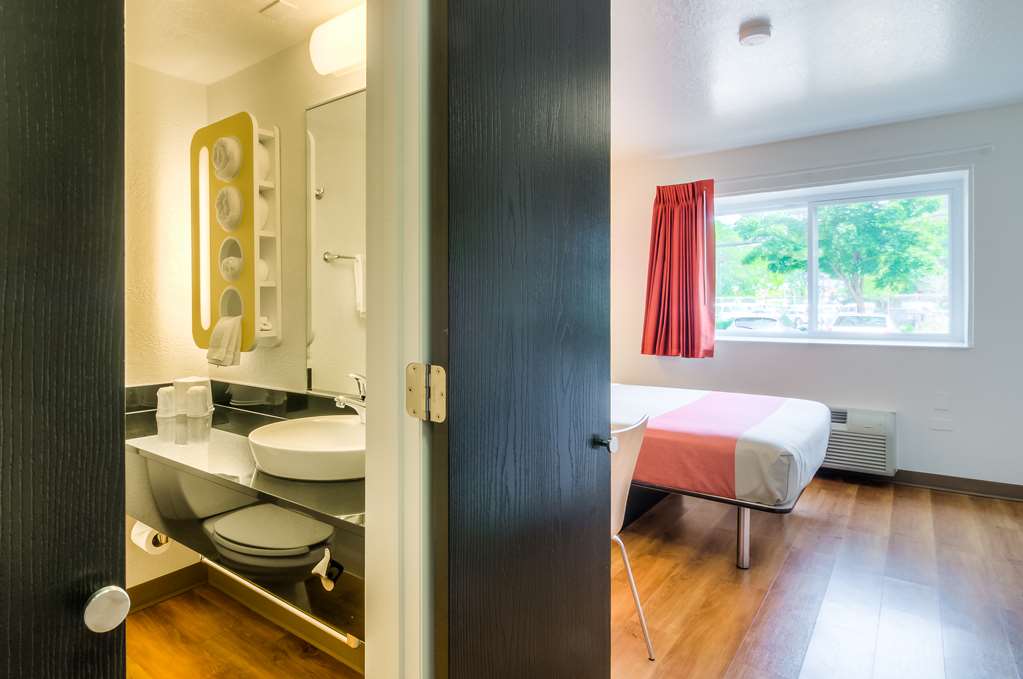 Motel 6 Arlington Heights IL Chicago North Central - photo 4