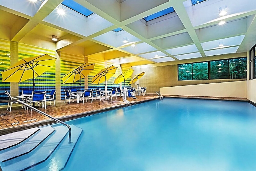 Crowne Plaza Knoxville Downtown University by IHG - photo 16
