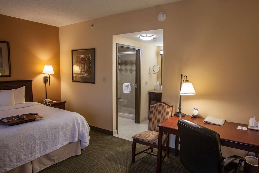 Hampton Inn & Suites Stillwater - photo 33