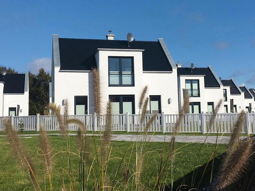 Ferienhaus am Yachthafen in Peenemuende — 4-Star Luxury Hotel in None, Germany