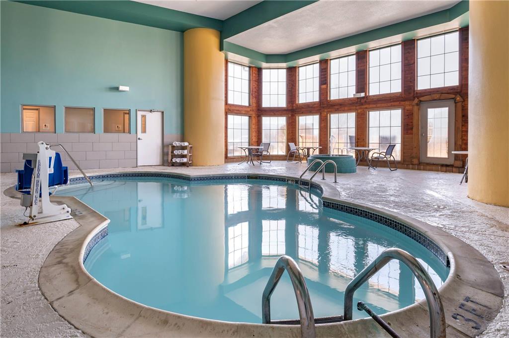 Clarion Pointe Indianapolis Airport - photo 25