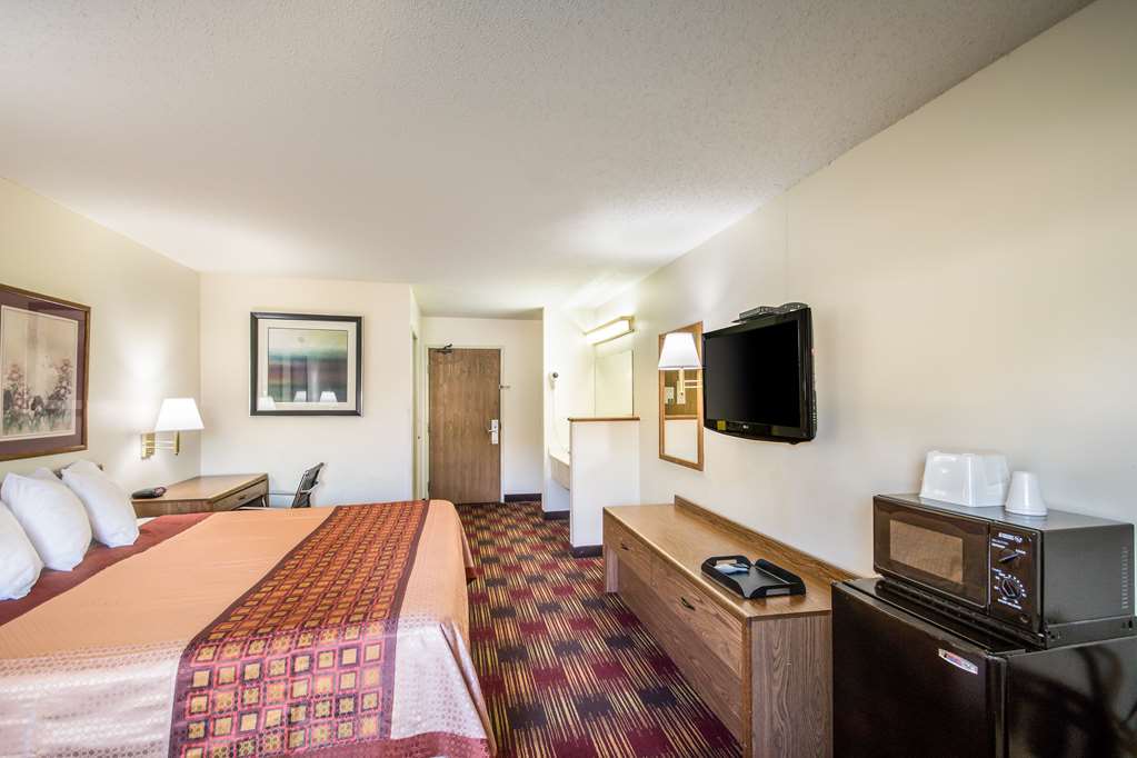 Americas Best Value Inn & Suites Harrisonville - photo 19