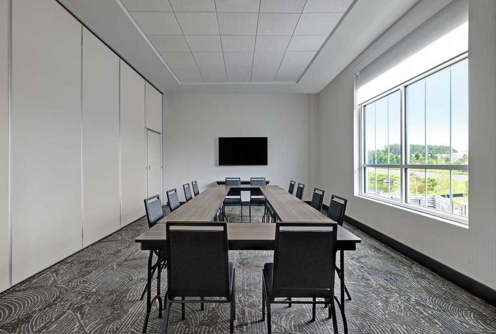 Hilton Garden Inn Manassas - photo 43