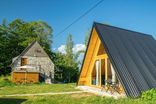 Mountain inn - carbon neutral hotel in Zabljak