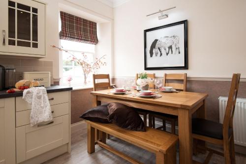 School View - carbon neutral hotel in Melrose
