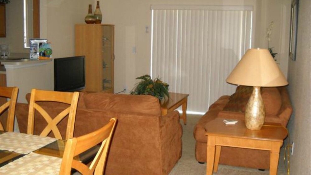 TweedleDum & Dees Townhome - photo 9